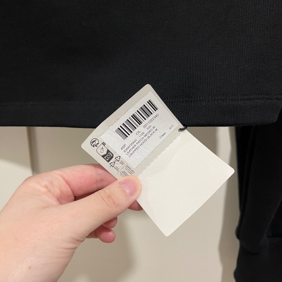 ❌SOLD❌  NWT LOEWE Black Cropped Hoodie with Anagram logo leather patch Size M - Picture 5 of 10